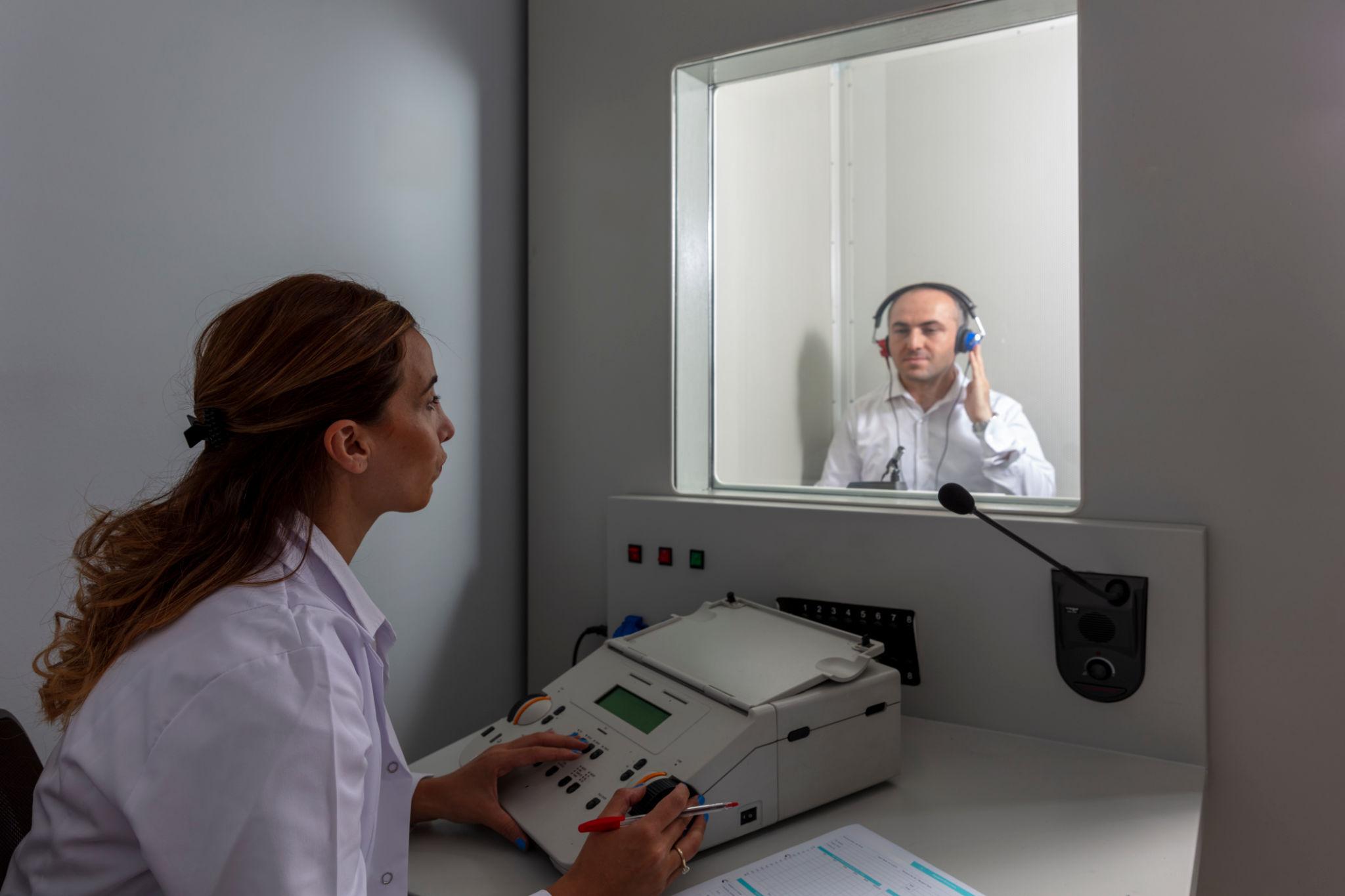 Hearing Loss: Causes, Symptoms, Types, and Modern Treatment (ENT Specialist Guide)