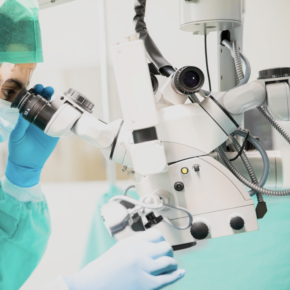 Microscope and imaging